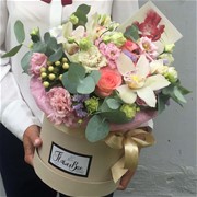 Шляпная коробка с цветами M173