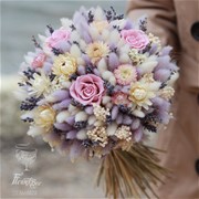 Свадебный букет из сухоцветов и стабилизированных роз N021